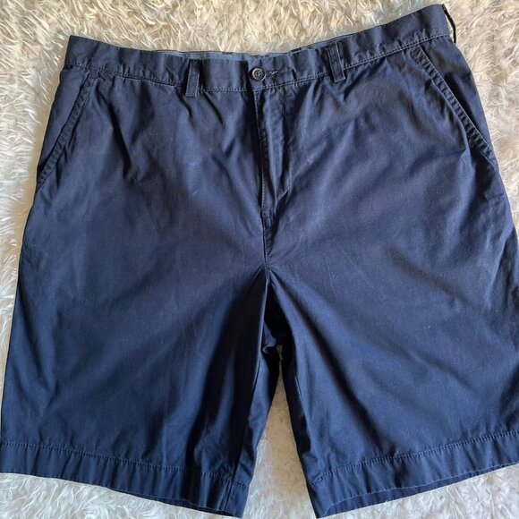 Tommy Hilfiger Chino Shorts Navy Blue Size 38 Front‎ Zip w/ Pockets  .EUC - Picture 1 of 3